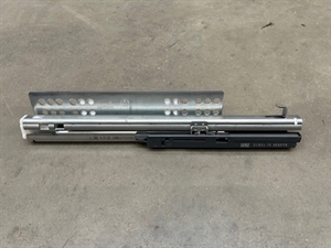 Skuffeuttrekk venstre. 260 mm m/snapper 4504301019