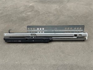 Skuffeuttrekk høyre. 260 mm. m/snapper